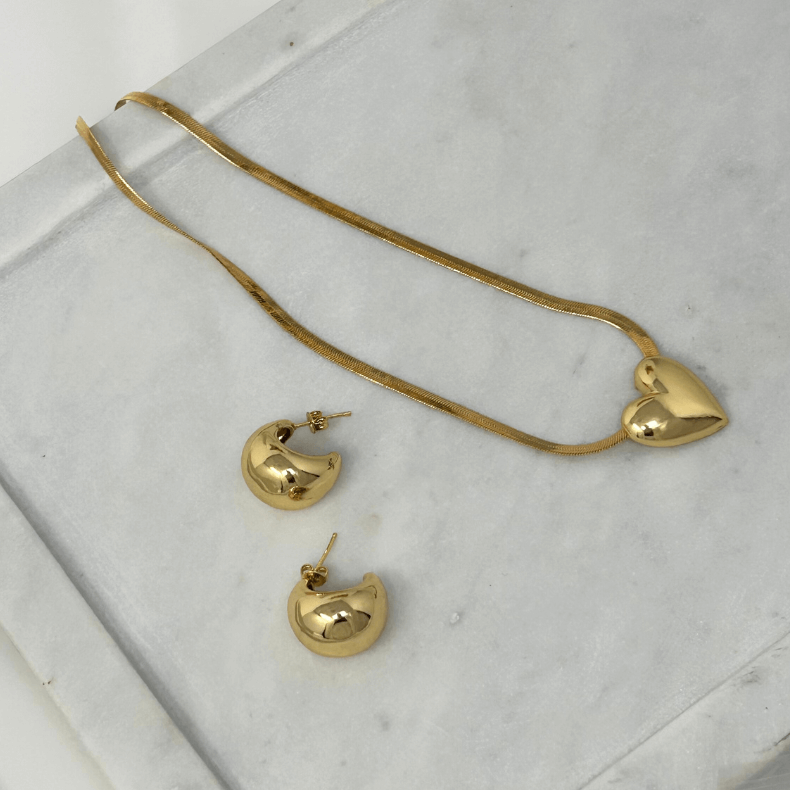 Flat Gold Heart Herringbone Choker Necklace,  Gargantilla Plana de Oro con Dije de Corazón en Espiga